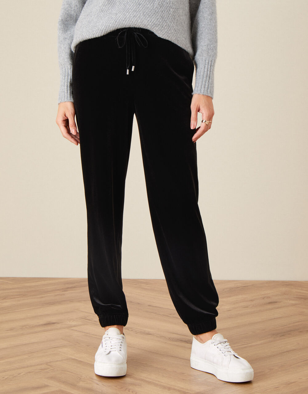 vera wang joggers