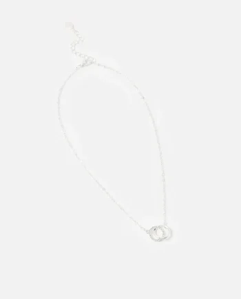 Linked circle pendant necklace silver
