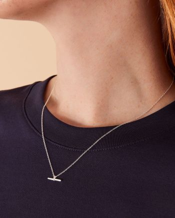 Sterling silver t-bar pendant necklace