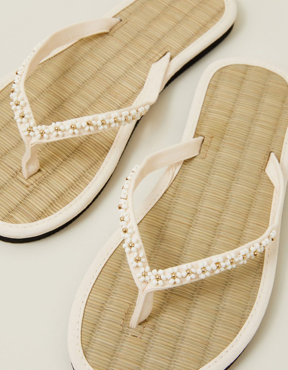 BEADED DAISY SEAGRASS FLIP FLOPS CREAM