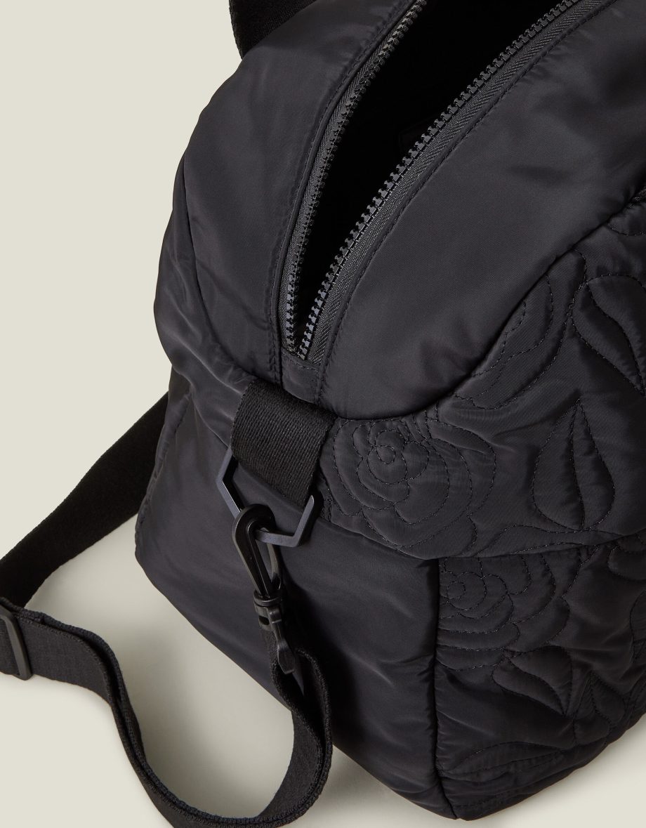 FLORAL QUILTED TRAVEL BAG BLACK