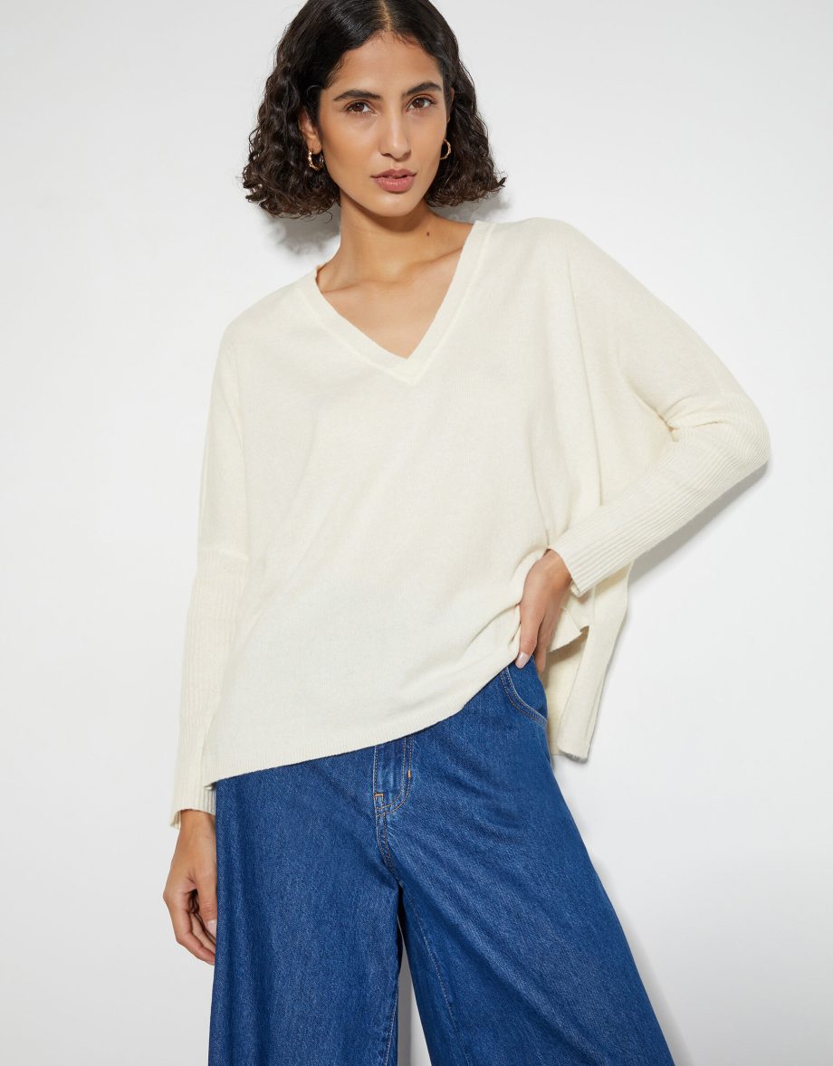 Vicki V-Neck Jumper Ivory