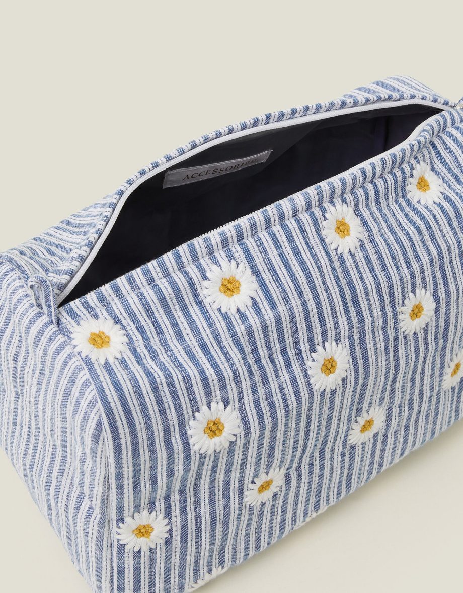 Large Daisy Embroidered Wash Bag