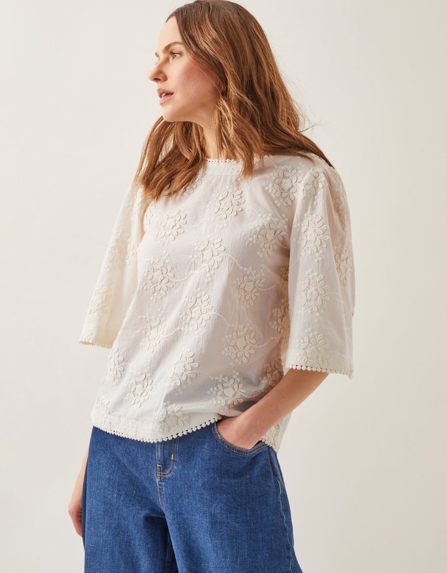 Harika floral embroidered top ivory