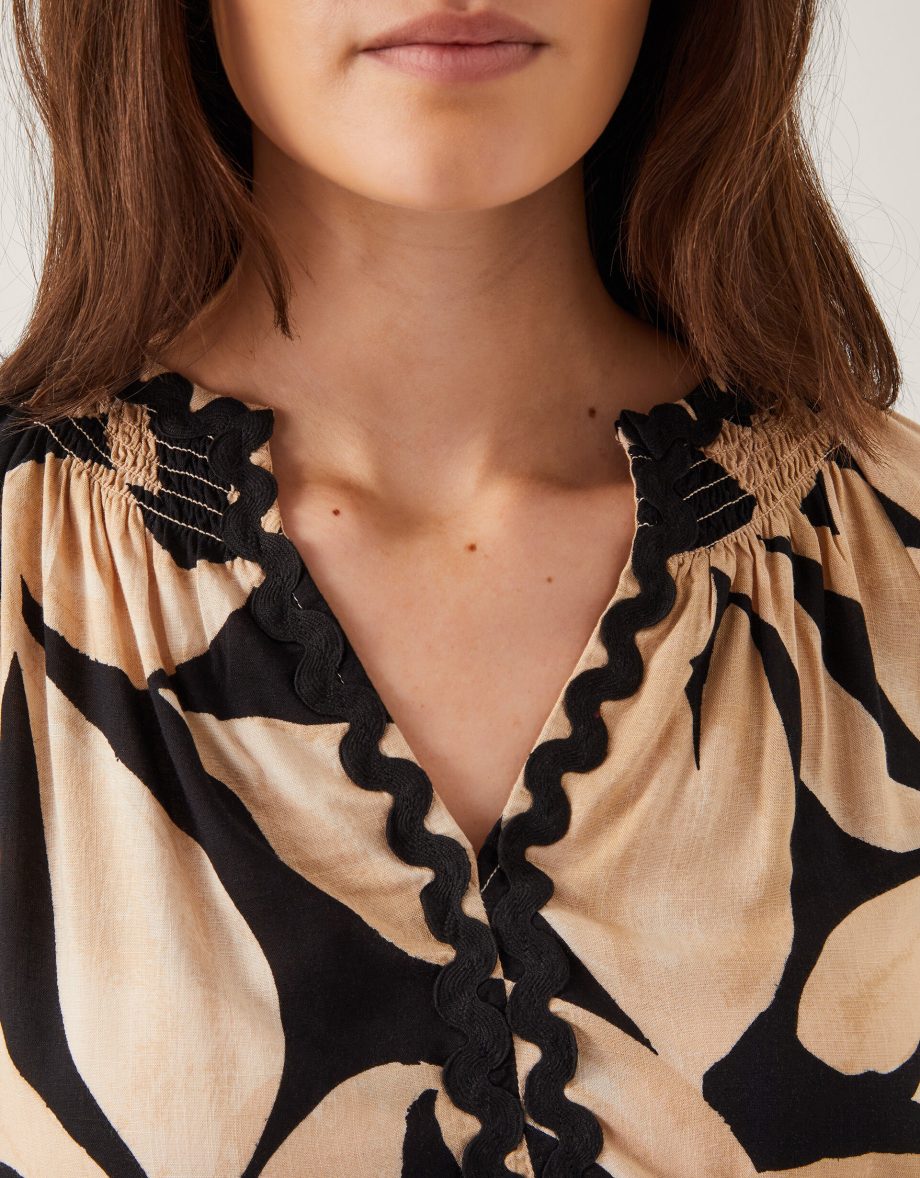 Annie Print Short Sleeve Top Black