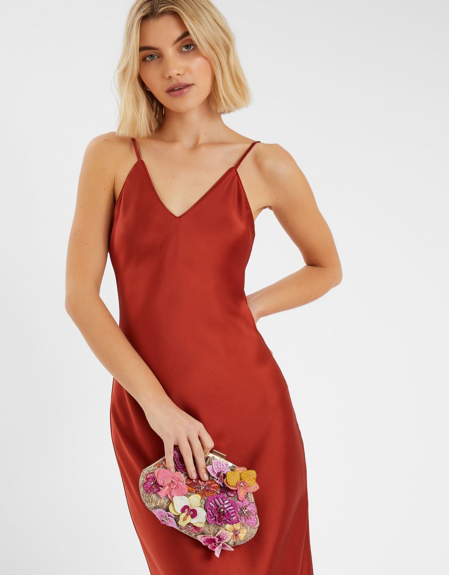 3D FLOWER EMBELLISHED CLUTCH BAG