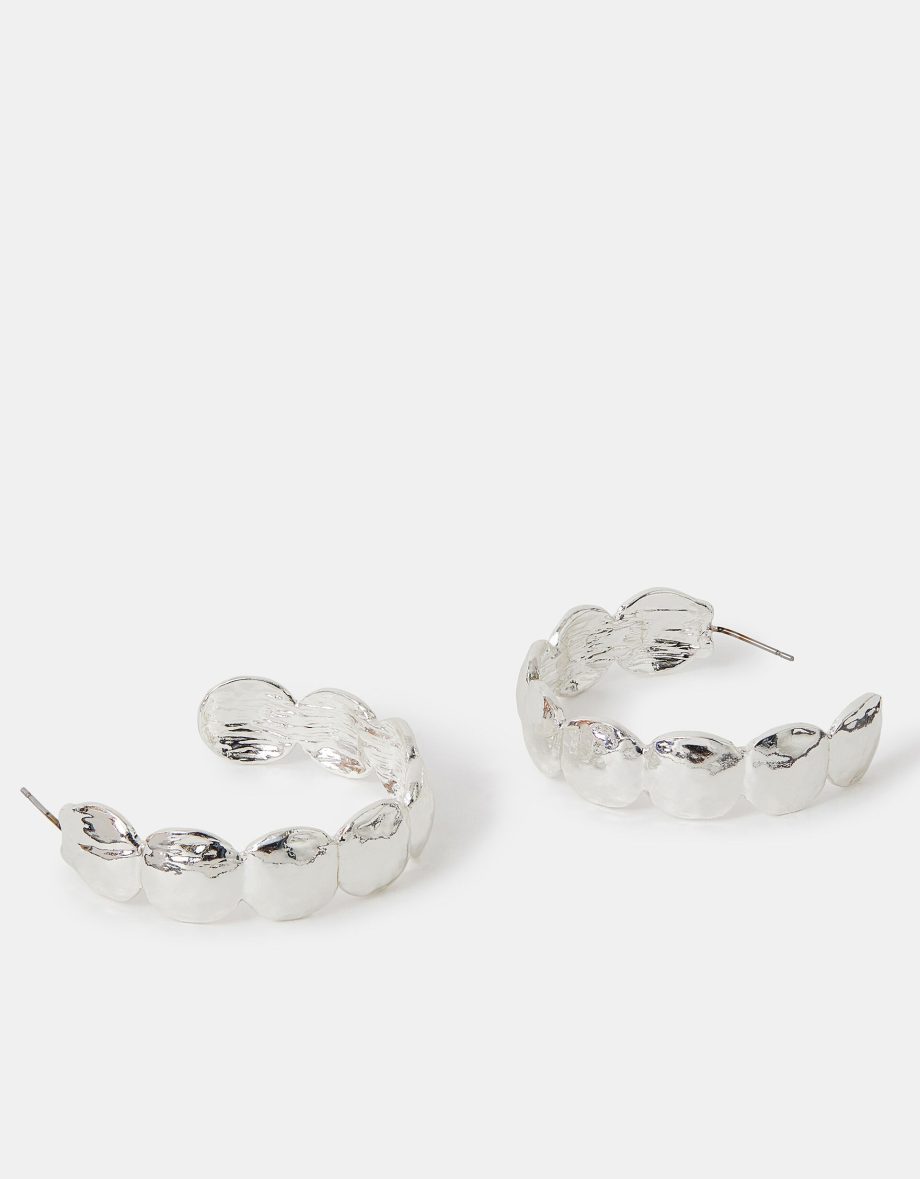 SCALLOP HOOP EARRINGS
