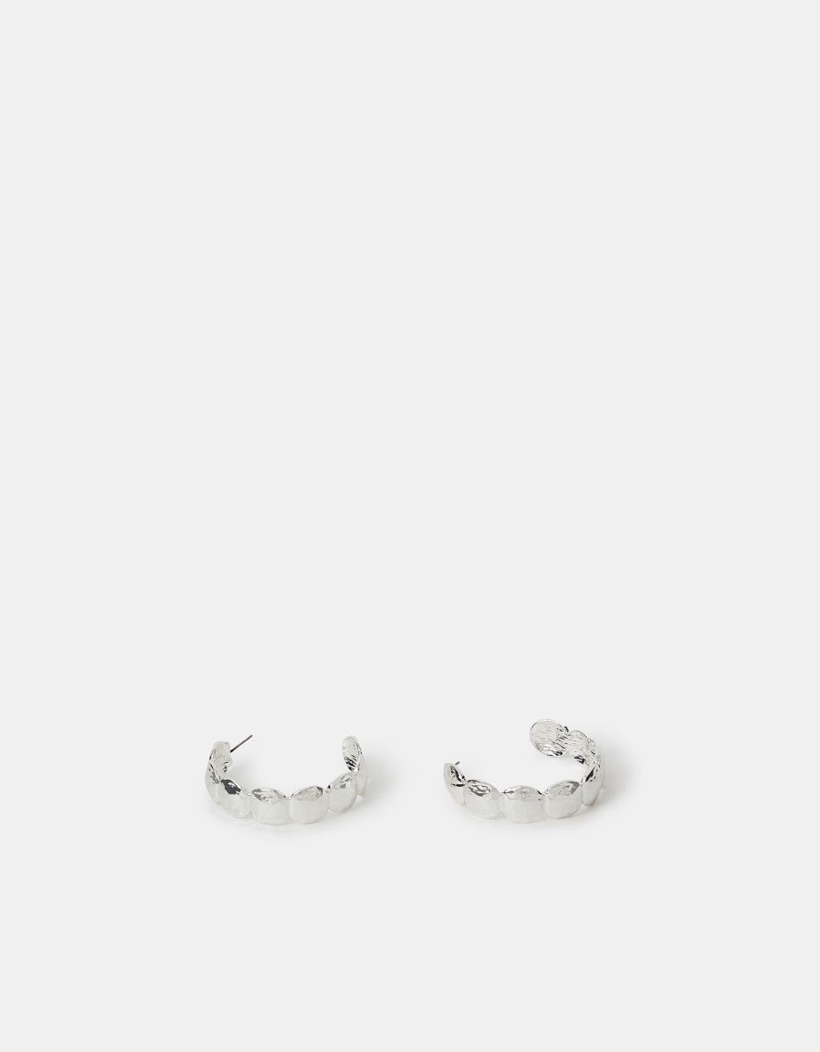 SCALLOP HOOP EARRINGS