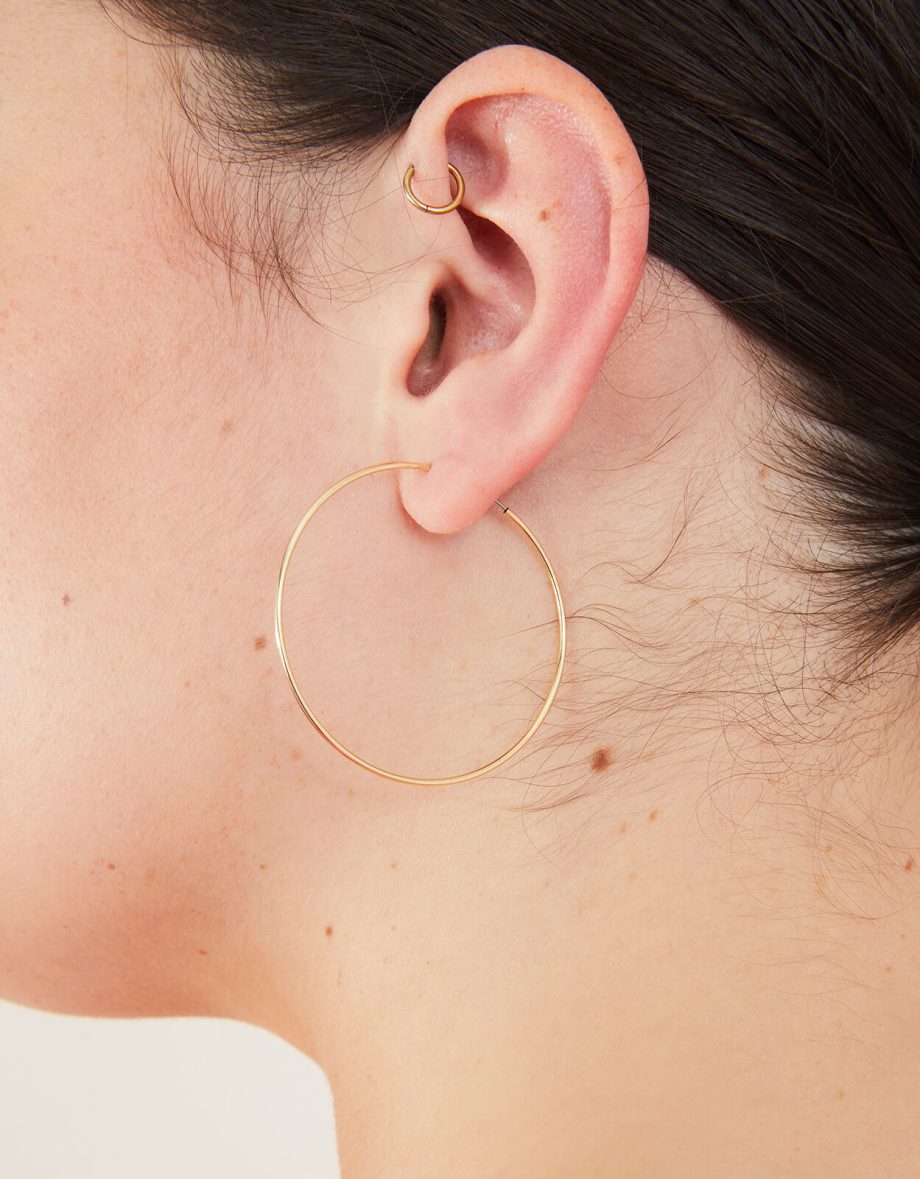 MEDIUM SIMPLE HOOPS GOLD