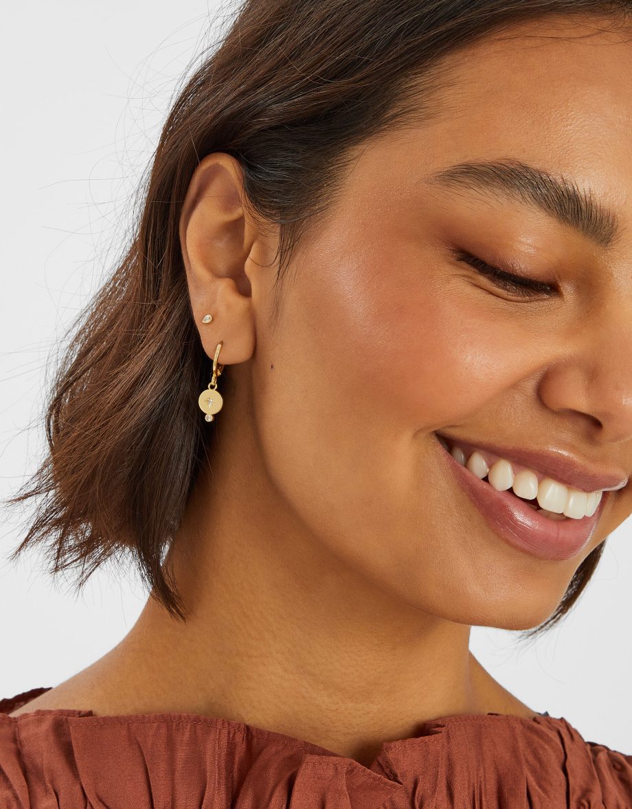 14CT GOLD-PLATED HUGGIE HOOP EARRINGS