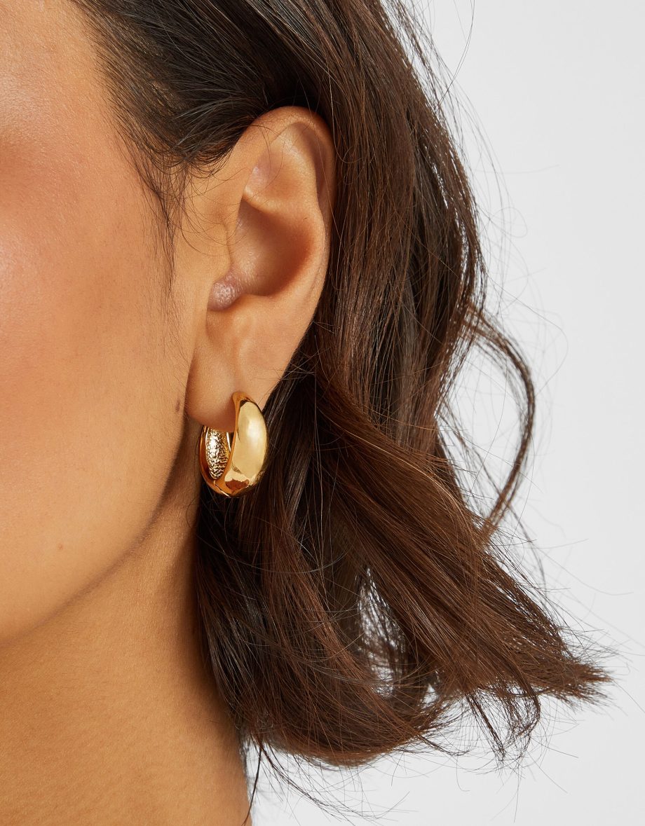 14CT GOLD-PLATED CLASP HOOP EARRINGS