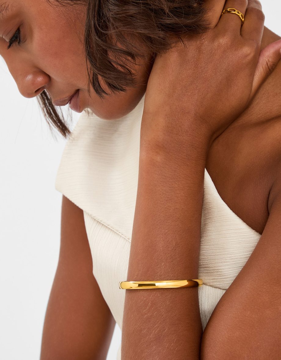 STAINLESS STEEL CLASP BANGLE