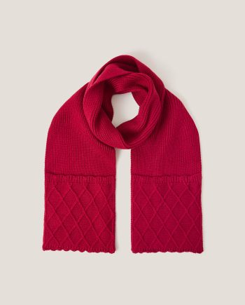 Diamond knit scarf