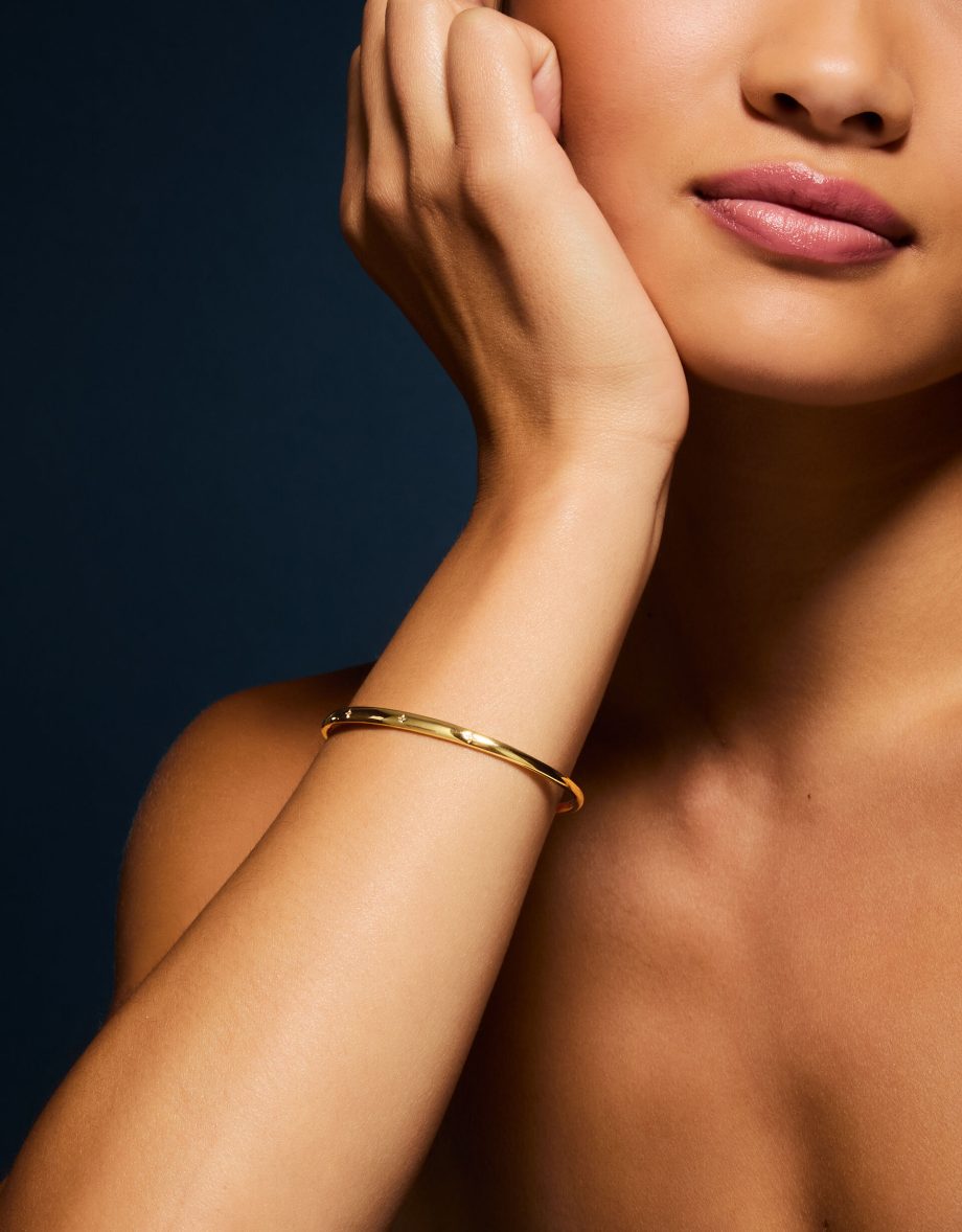14CT GOLD-PLATED DIAMANTÉ STAR BANGLE