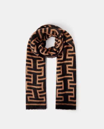 GEOMETRIC PRINT BLANKET SCARF