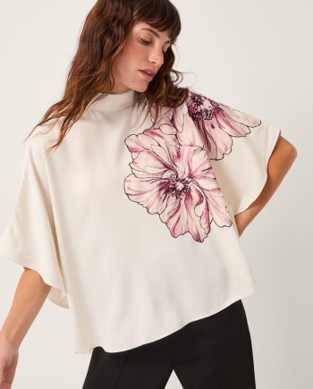 Emilia flower cape sleeve top cream
