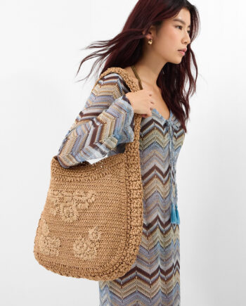 SLOUCHY RAFFIA FLOWER BAG