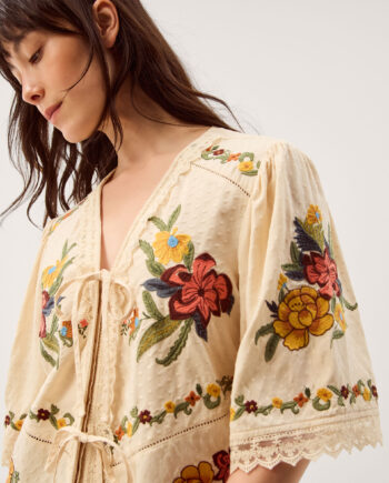 Yvette Floral Embroidered Lace Top Cream